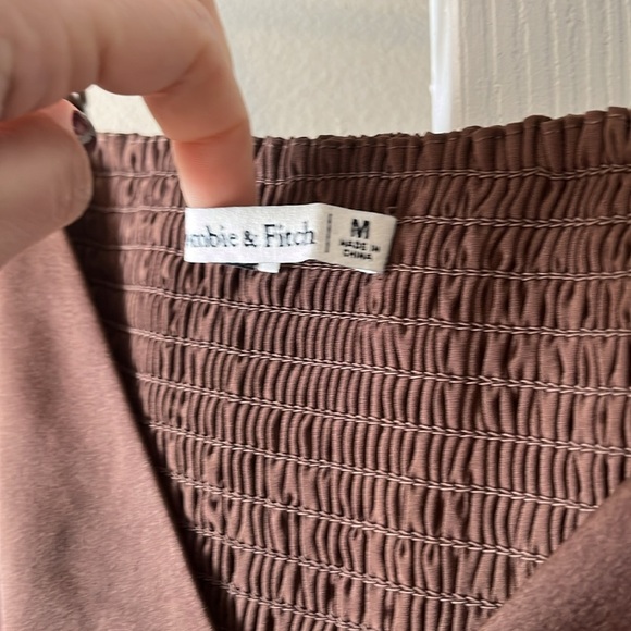 Abercrombie & Fitch Medium satin crop with flaw Second Hand - Picture 3 of 5